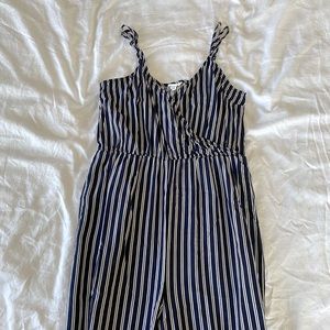 2/$40💜 CLOSET CLEAN OUT: Striped jumpsuit